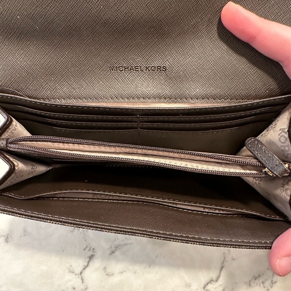 Brown Michael Kors Wallet - Picture 2 of 2